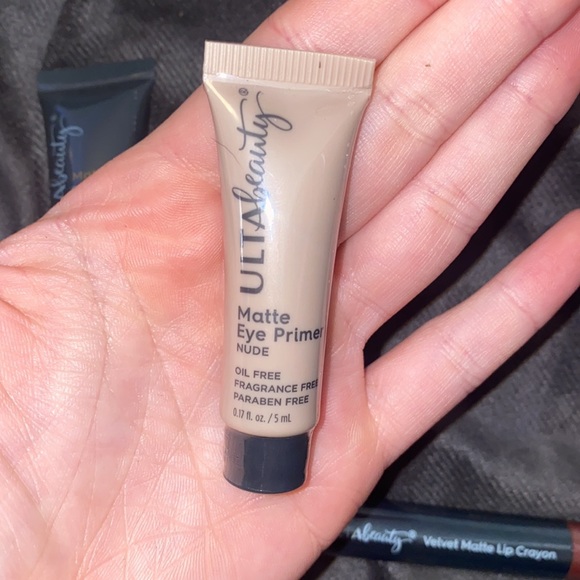 🦋4 piece Brand New Ulta Beauty Makeup bundle! - Picture 3 of 5